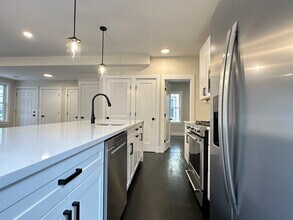 131 Grampian Way in Boston, MA - Building Photo - Building Photo