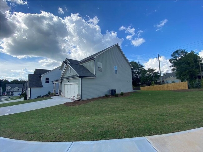 5406 Town Square Way in Flowery Branch, GA - Building Photo - Building Photo