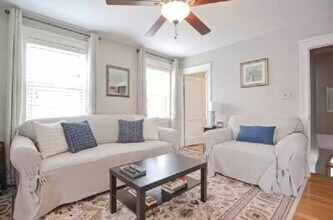 33 Harriet St, Unit #2 in Boston, MA - Building Photo - Building Photo