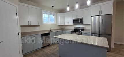 1187 Blackburn N Rd in Prince George, BC - Building Photo - Building Photo