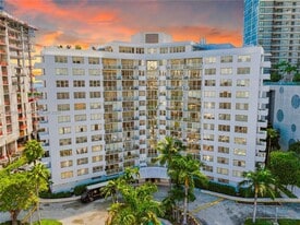 3301 NE 5th Ave in Miami, FL - Building Photo