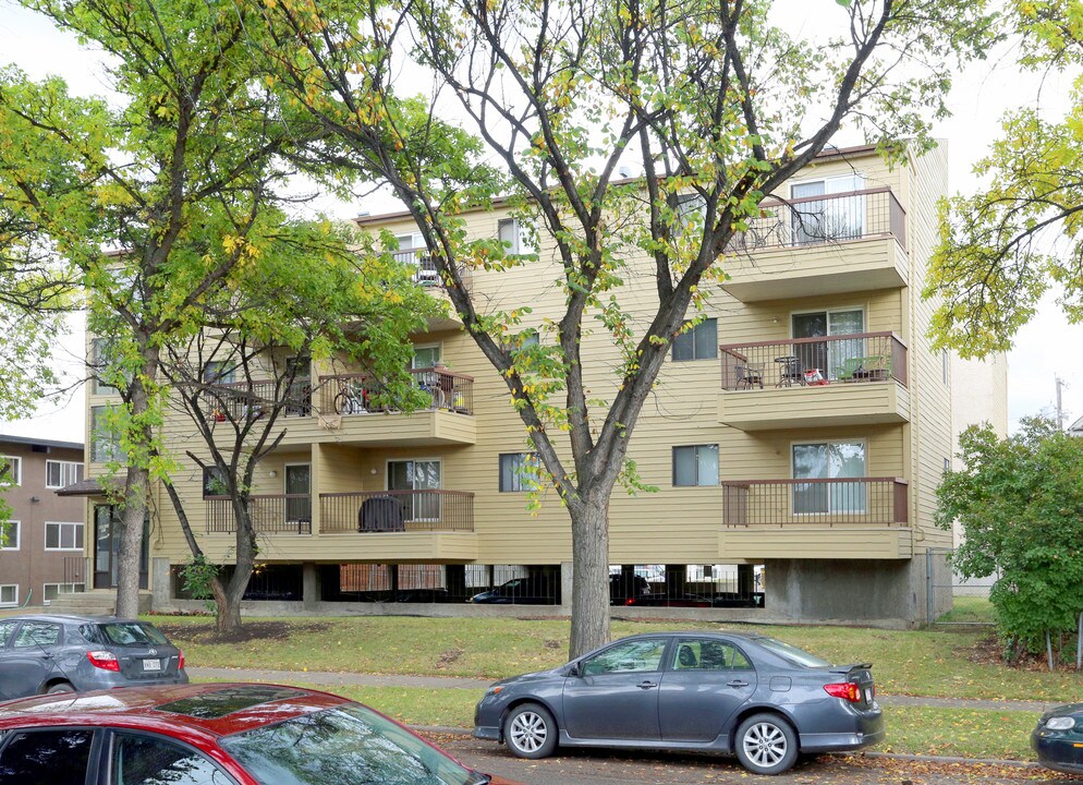 Norwalk in Edmonton, AB - Building Photo