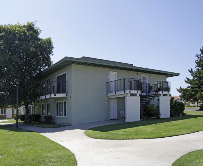 Central Plaza in Santa Maria, CA - Foto de edificio - Building Photo