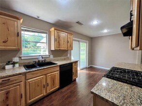 1502 White Rd in Springdale, AR - Building Photo - Building Photo