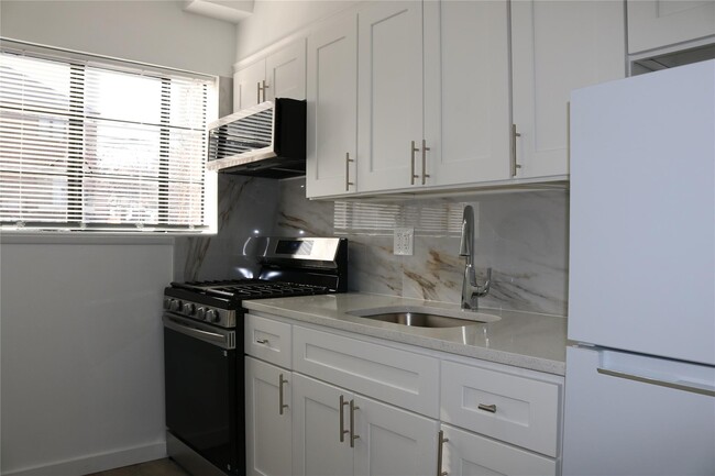 50-04 61st St in Queens, NY - Building Photo - Building Photo