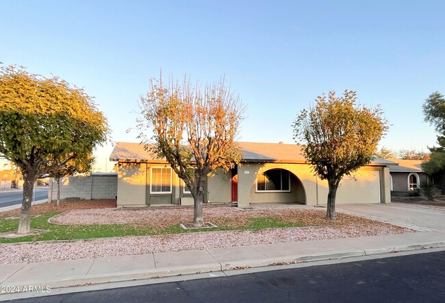 3033 S Longmore in Mesa, AZ - Building Photo - Building Photo