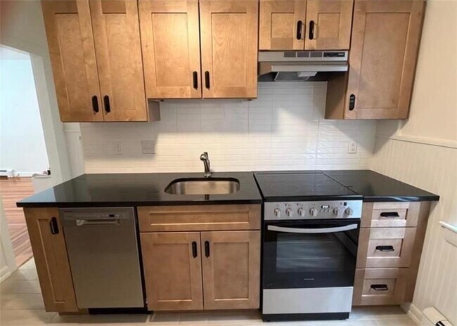 140 Humboldt Ave in Providence, RI - Building Photo - Building Photo