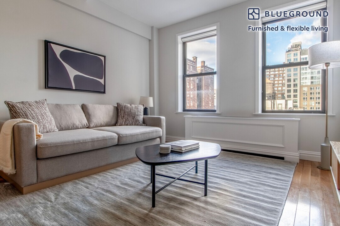 210 W 70th St in New York, NY - Building Photo
