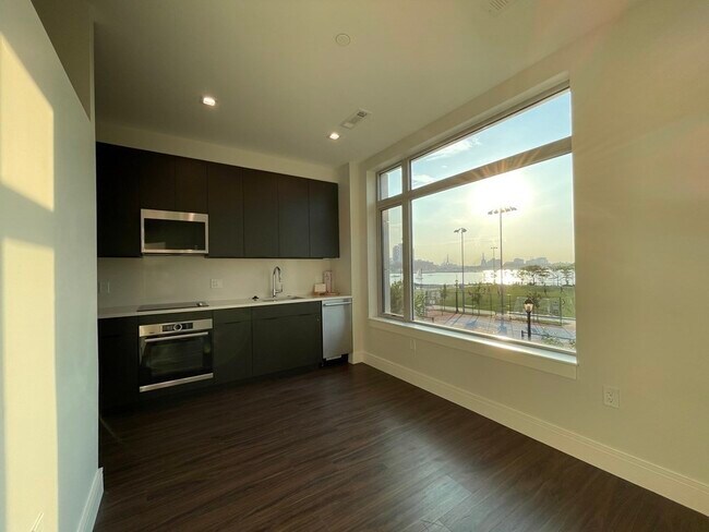 103 Sumner St, Unit #213