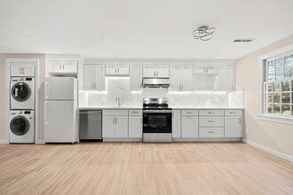 4 Jericho Rd in Weston, MA - Building Photo - Building Photo