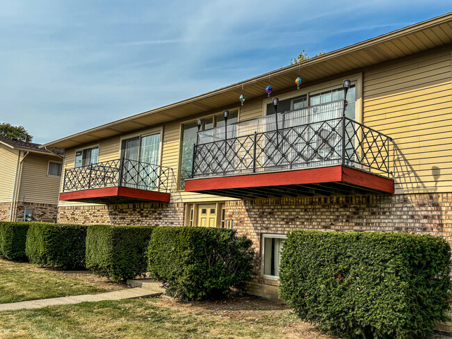 Denby Apartments in Romeo, MI - Building Photo - Building Photo