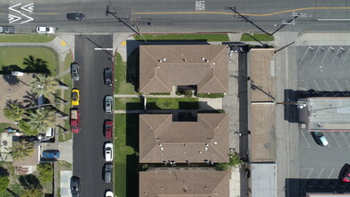 7352-7358 Vista Del Monte Ave in Van Nuys, CA - Building Photo - Building Photo