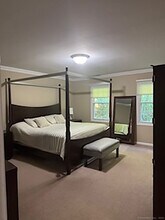 123 Governor Trumbull Way in Trumbull, CT - Building Photo - Building Photo