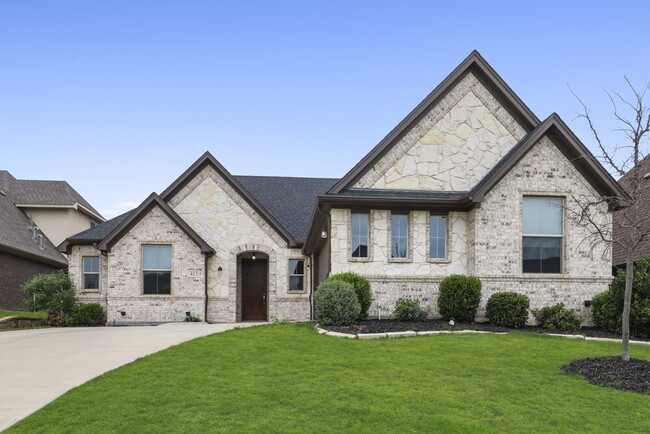 413 Blue Star Ct in Burleson, TX - Foto de edificio - Building Photo