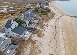 184 Creek Rd in Wading River, NY - Building Photo - Building Photo