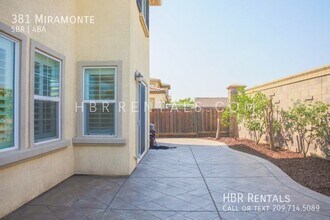 381 W Miramonte Dr in Mountain House, CA - Building Photo - Building Photo