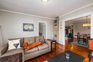 1114 Fulton St E in Grand Rapids, MI - Building Photo