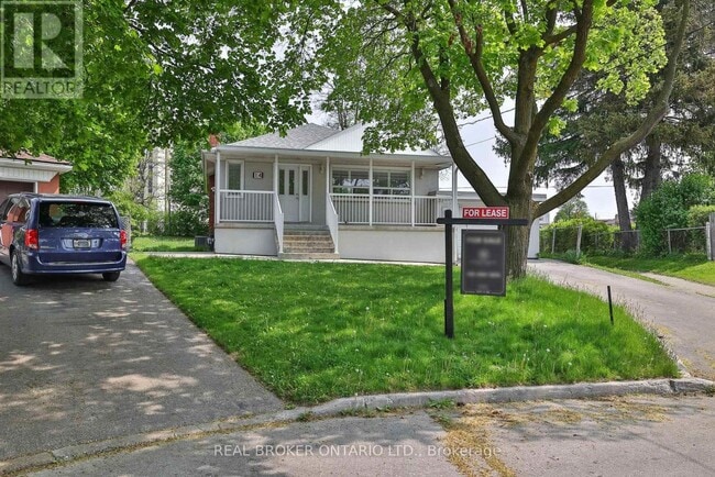 property at 14 Woodridge Ct