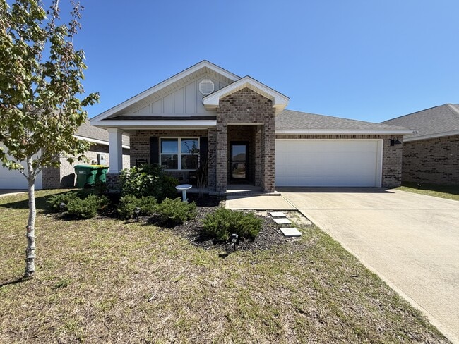 4656 Honor Guard Wy in Crestview, FL - Building Photo - Building Photo