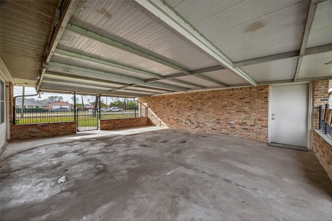 property at 10645 Oak Brook Dr