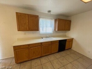 1040 Marne Ct-Unit -C in Pahrump, NV - Building Photo - Building Photo