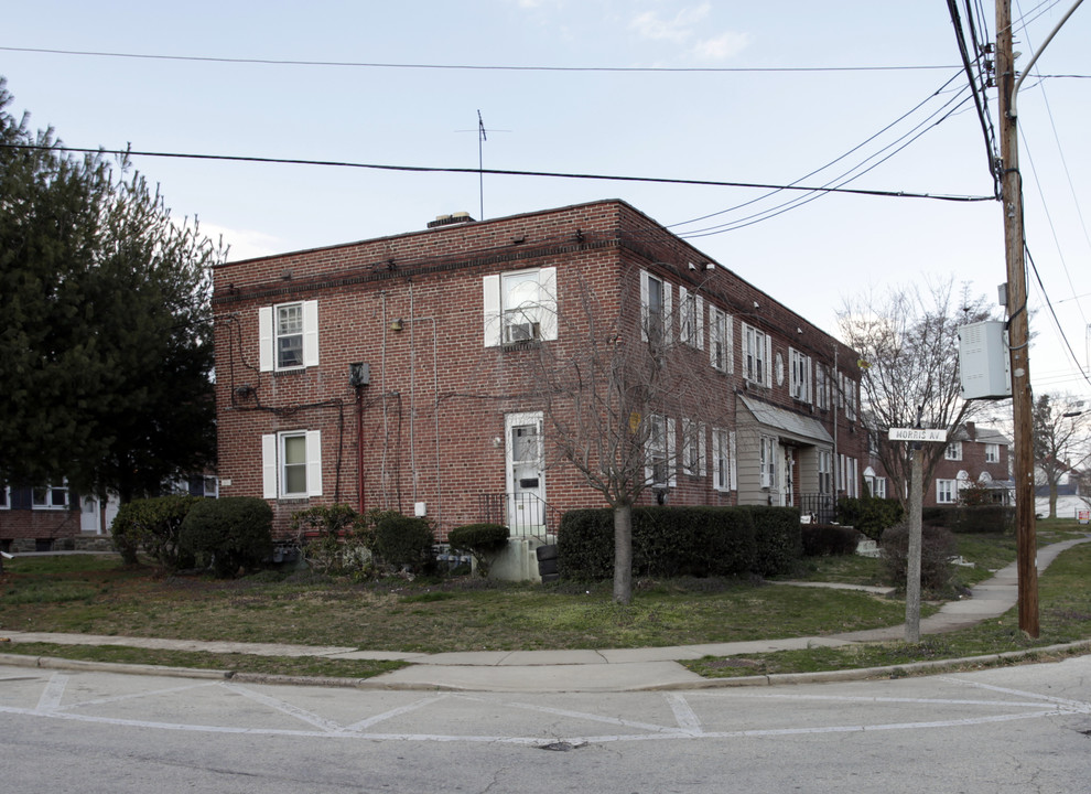 326 Morris Ave in Crum Lynne, PA - Foto de edificio