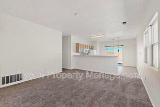 8535 Zydecko Ave SW in Albuquerque, NM - Building Photo - Building Photo