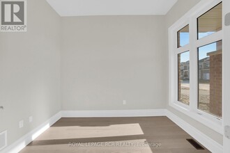39 John Dallimore Dr in Georgina, ON - Building Photo - Building Photo