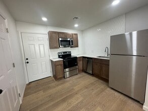 2119 E Newton St in Tulsa, OK - Building Photo - Building Photo