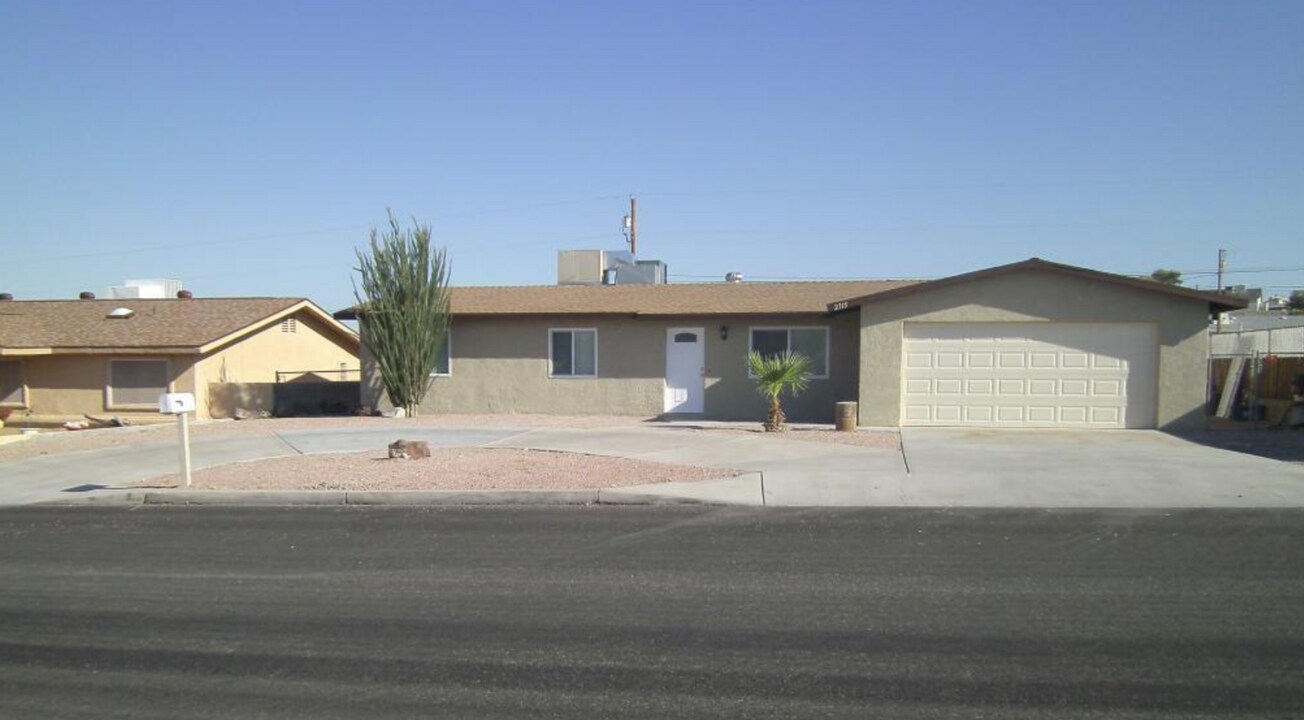 2715 Cisco Dr N in Lake Havasu City, AZ - Building Photo