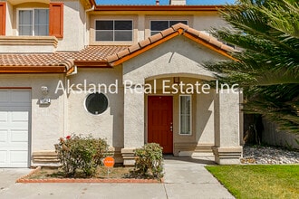 1847 Crom St in Manteca, CA - Building Photo - Building Photo