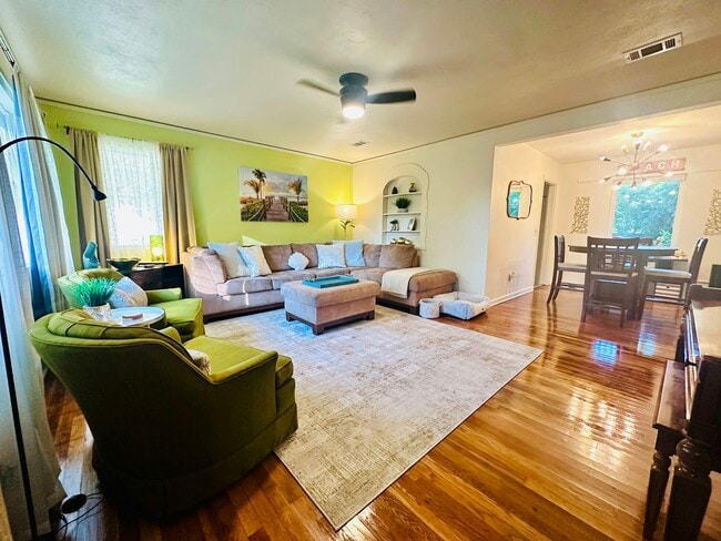 27 Escalona Ave in Pensacola, FL - Building Photo - Building Photo