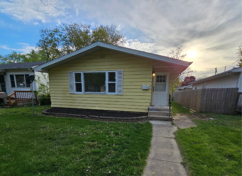 277 S Fulton Ave in Bradley, IL - Building Photo