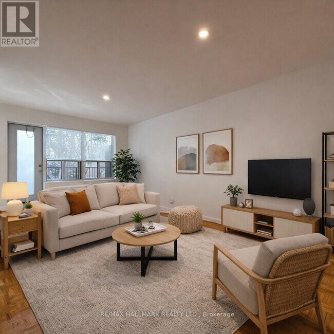 28 Upper Canada Dr in Toronto, ON - Building Photo - Building Photo