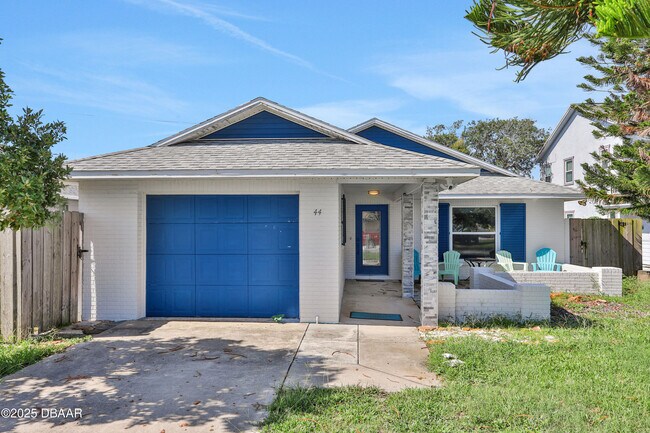 property at 44 Capistrano Dr