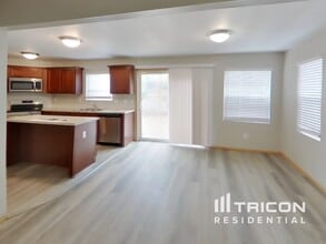4422 Roxanna Loop SE in Lacey, WA - Building Photo - Building Photo