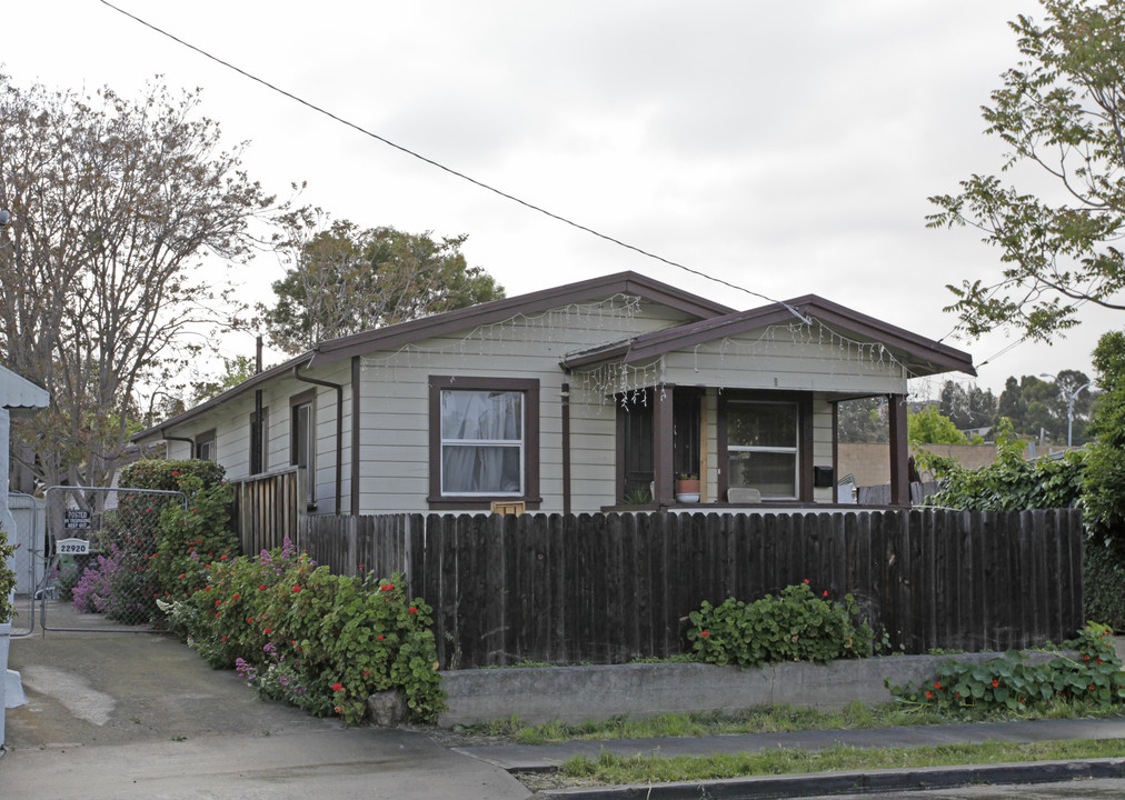 22926 Atherton St in Hayward, CA - Building Photo