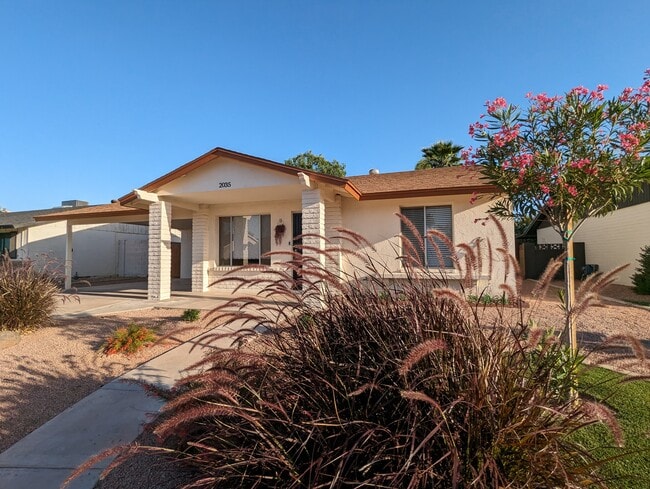 property at 2035 E Cornell Dr