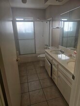 6420 Pat Ave in Los Angeles, CA - Foto de edificio - Building Photo