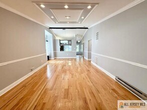 41 Wycoff Way E in East Brunswick, NJ - Building Photo - Building Photo
