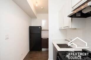 5054 N Winthrop Ave in Chicago, IL - Building Photo