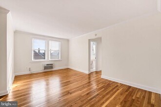 922 S Washington St in Alexandria, VA - Building Photo - Building Photo