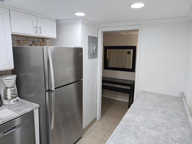 3150 N Palm Aire Dr, Unit 108 in Pompano Beach, FL - Building Photo - Building Photo