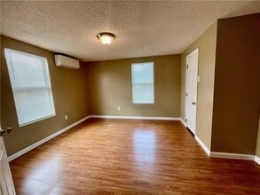 2122 Stander Pl in Chalmette, LA - Foto de edificio - Building Photo