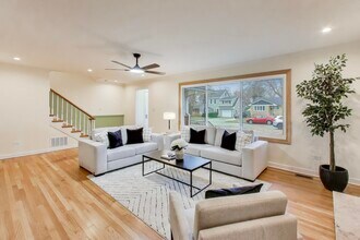 403 Dalton Ave in Mundelein, IL - Building Photo - Building Photo