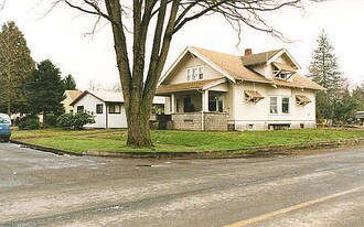 685 NW Fourth, Apartments