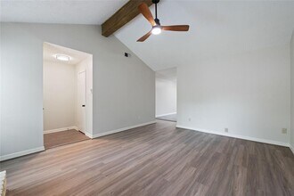 11805 Southlake Dr in Houston, TX - Building Photo - Building Photo