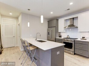 3035 15th St NW, Unit Unit 104 in Washington, DC - Building Photo - Building Photo