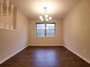 3523 Mayfield Oaks Ln in Houston, TX - Foto de edificio - Building Photo