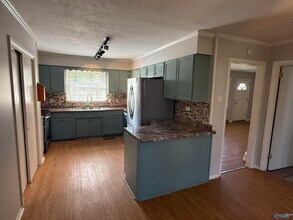 300 McAlpine Dr SE in Huntsville, AL - Building Photo - Building Photo